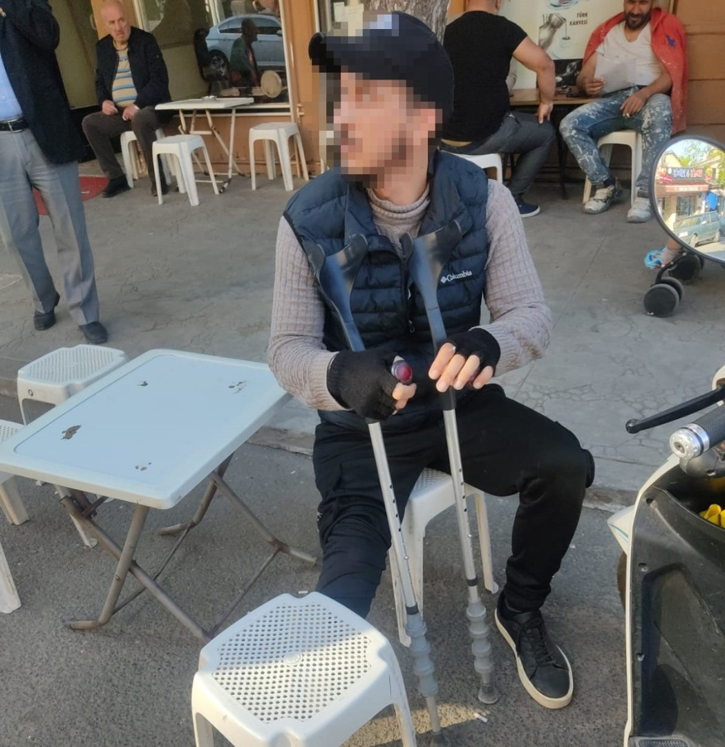 Cezaevinden izinli çıkan şahıs dilencilik yaparken yakalandı - Resim: 1