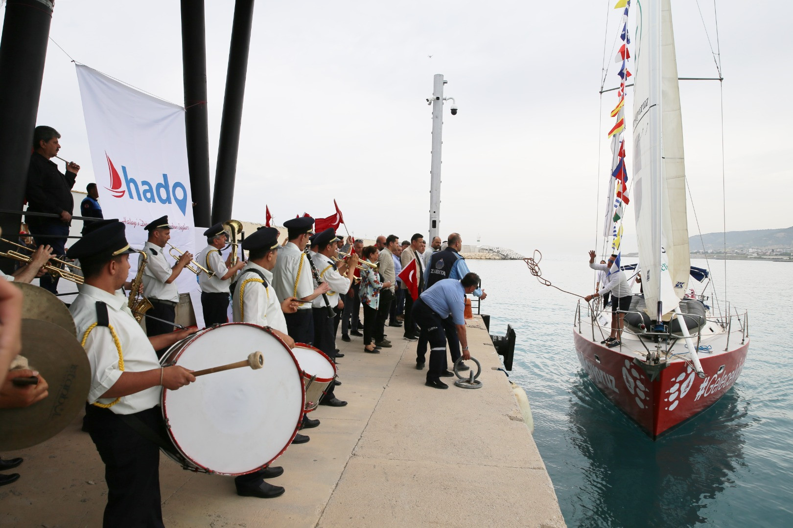 İklim değişikliğine dikkati çekmek için yelken açan denizciler Hatay'a ulaştı - Resim: 11