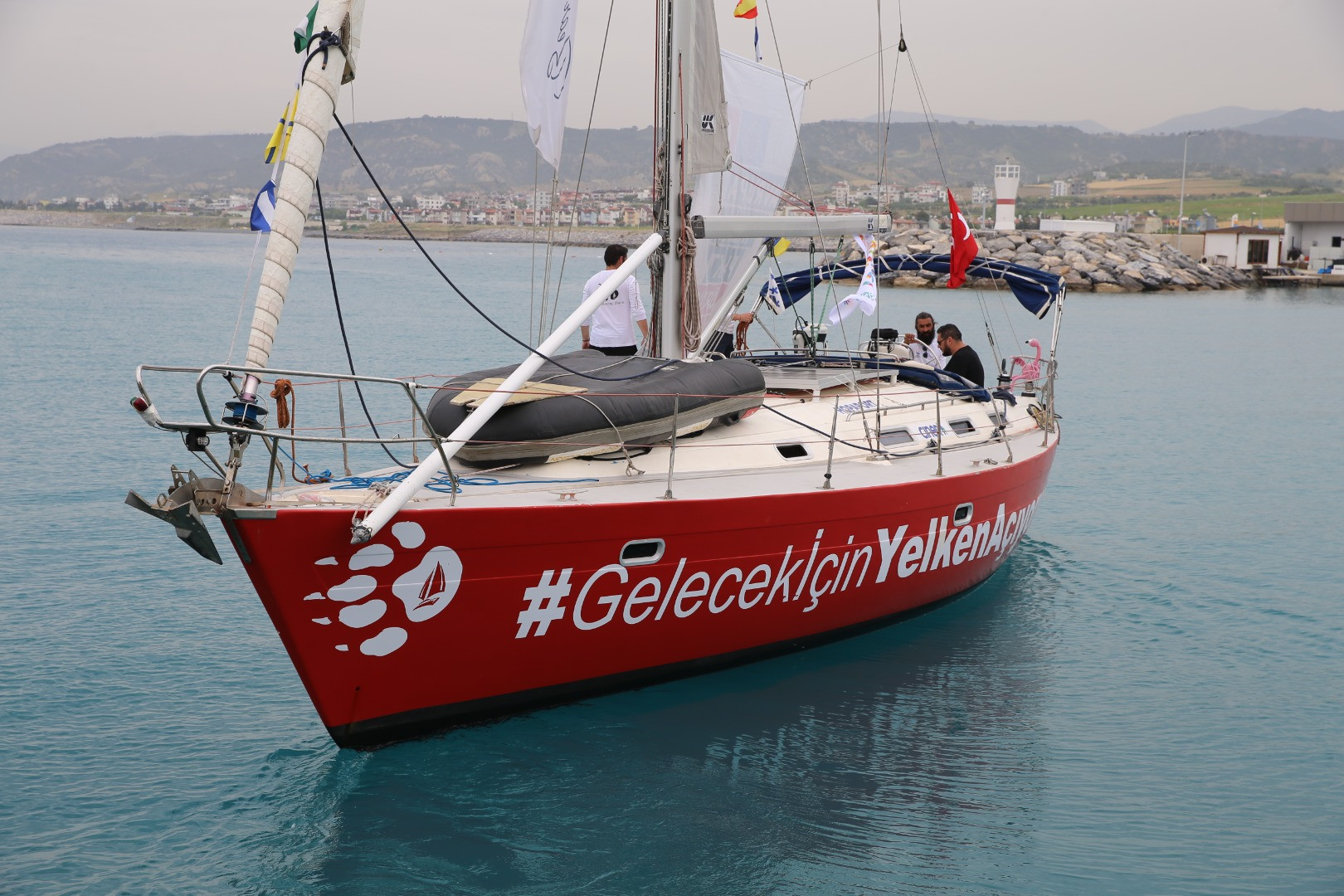 İklim değişikliğine dikkati çekmek için yelken açan denizciler Hatay'a ulaştı - Resim: 2