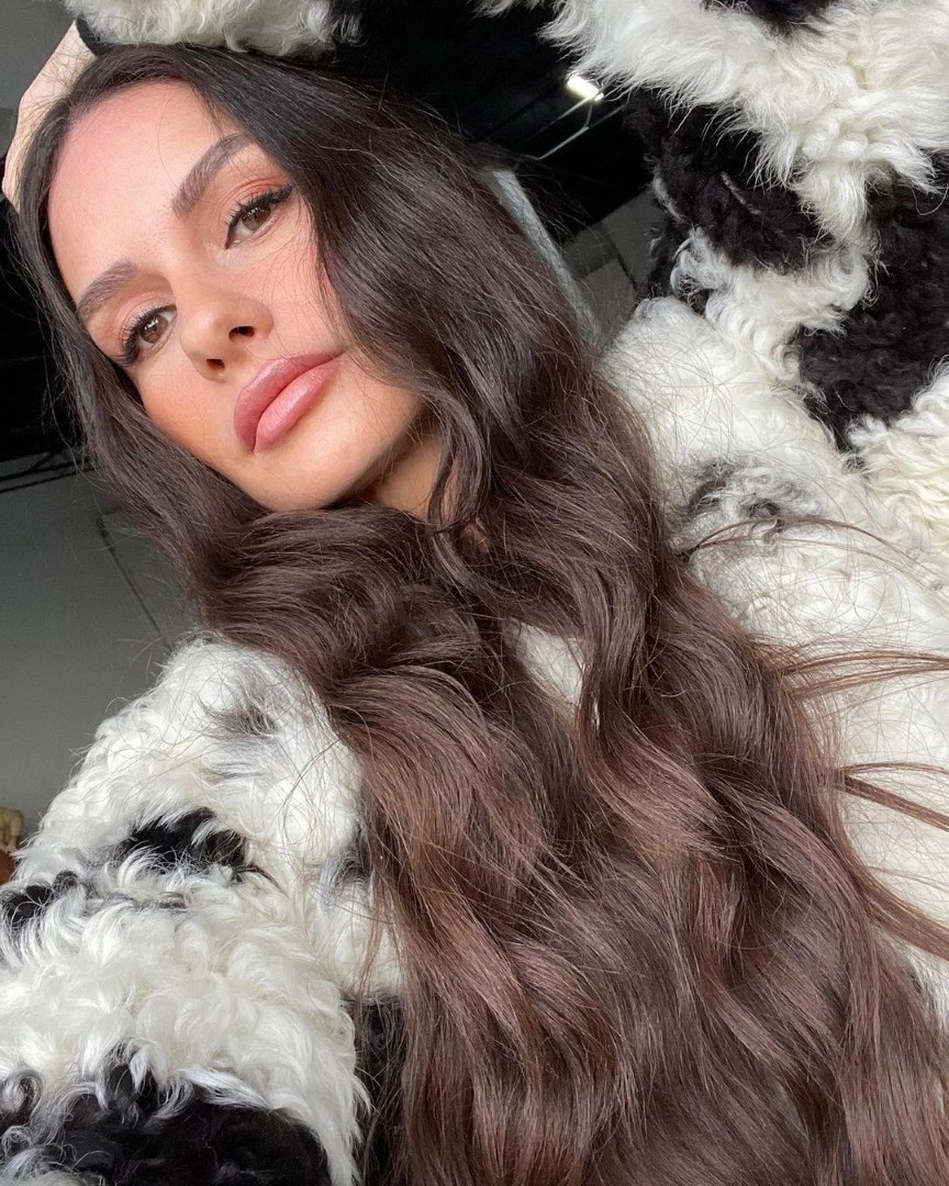 Yasemin Özilhan 'Giydiğiniz kıyafetler pahalı' sorusunu yanıtladı: Peynir de süt de pahalı - Resim: 3