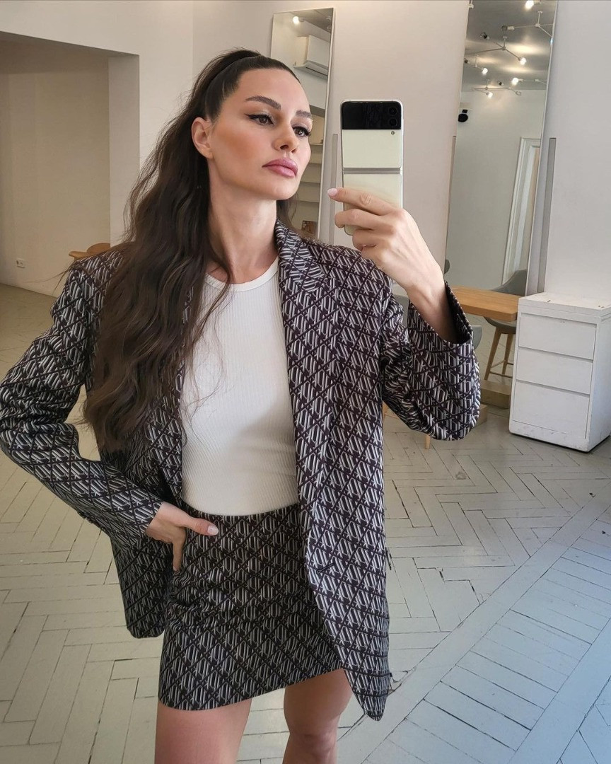 Yasemin Özilhan 'Giydiğiniz kıyafetler pahalı' sorusunu yanıtladı: Peynir de süt de pahalı - Resim: 4