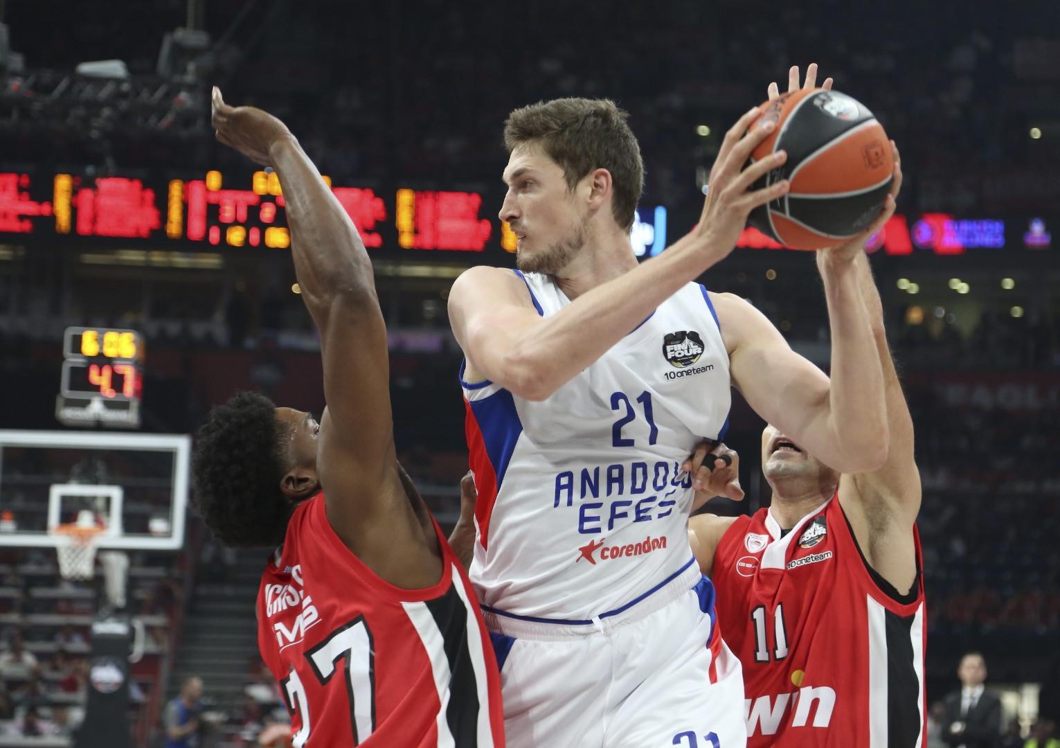 İşte Anadolu Efes'in tarih yazdığı maçın öyküsü - Resim: 2