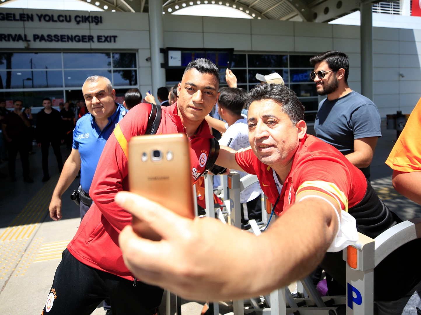 Galatasaray 7 eksikle Antalya'da - Resim: 5