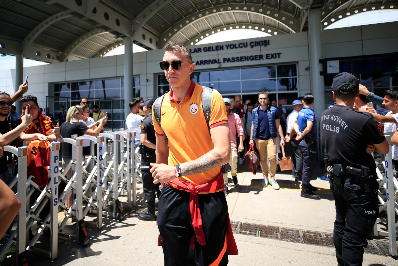 Galatasaray 7 eksikle Antalya'da - Resim: 2