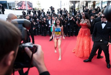 Cannes film festivaline'de çıplak protesto: Bize tecavüz etmeyi bırakın - Resim: 9