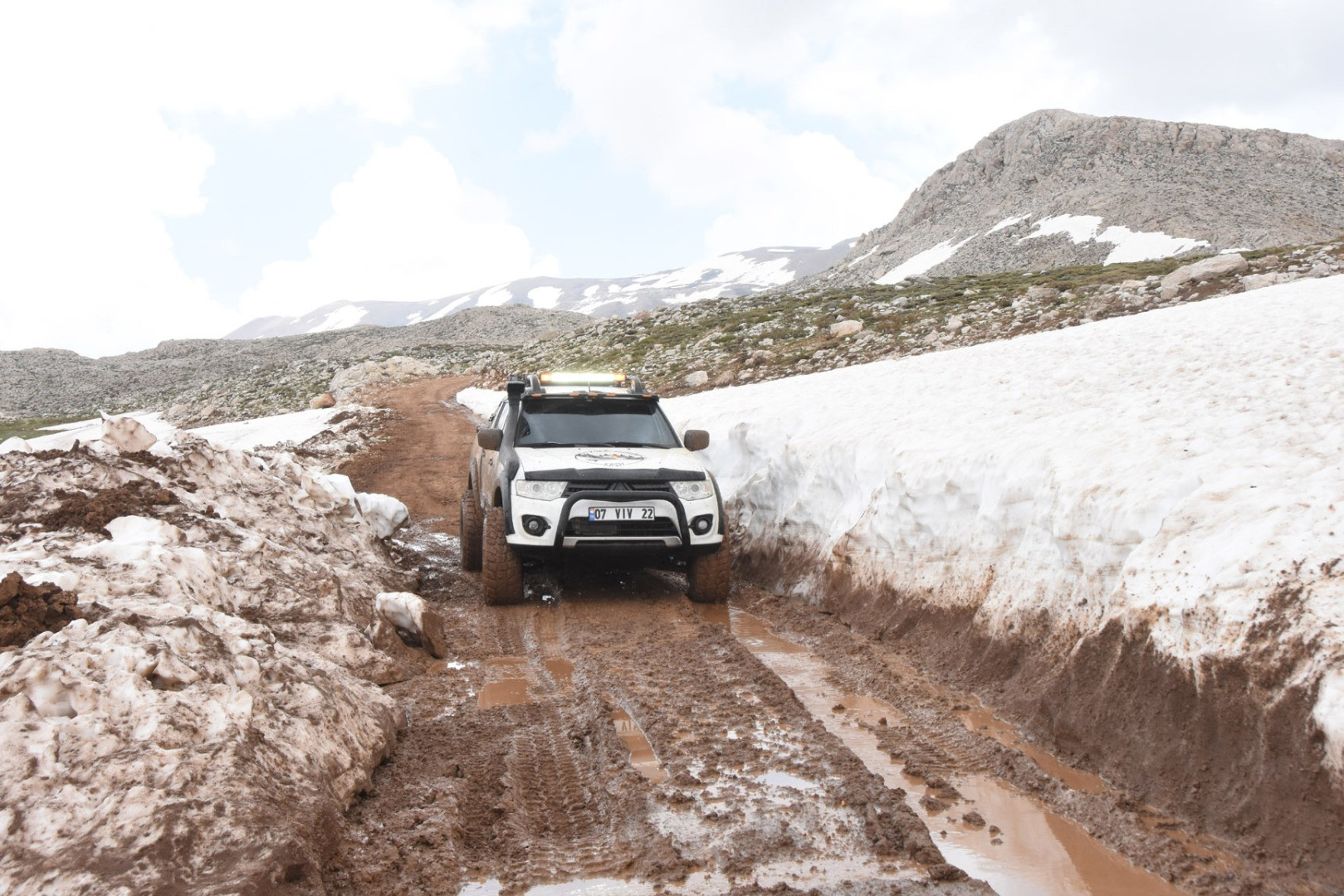 Toroslarda Mayıs atında kar manzaraları - Resim: 4