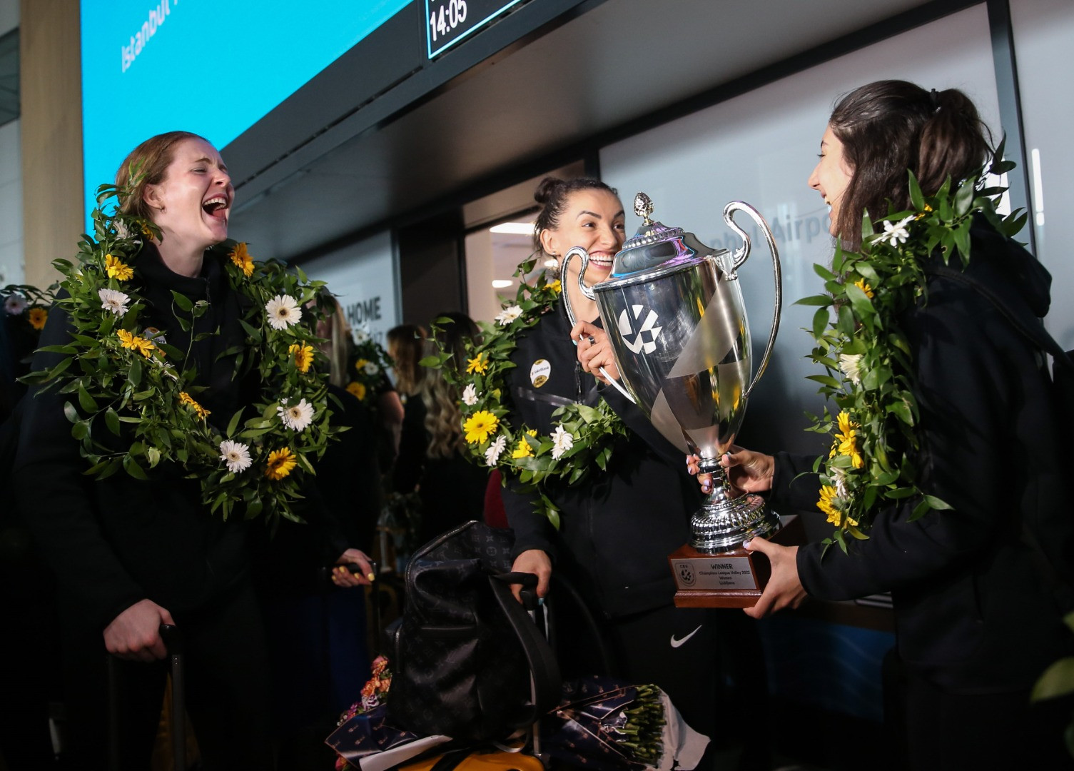 Şampiyon VakıfBank'a coşkulu karşılama - Resim: 3