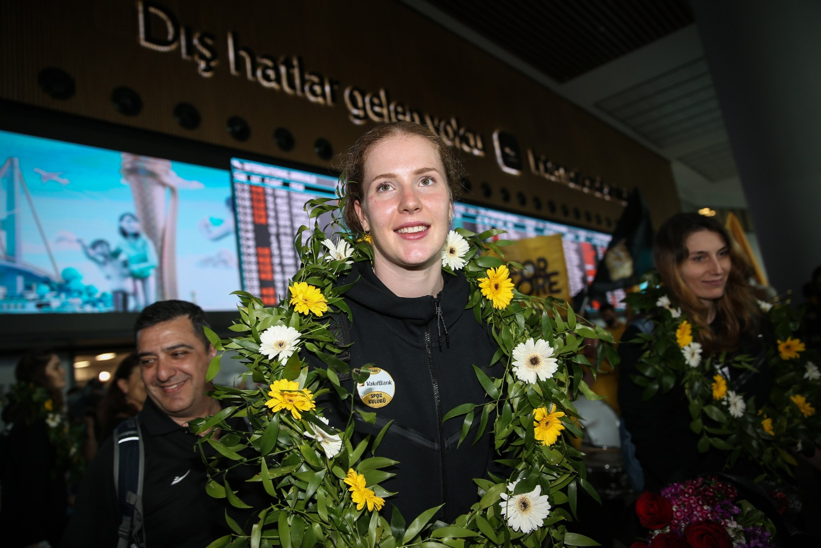 Şampiyon VakıfBank'a coşkulu karşılama - Resim: 2