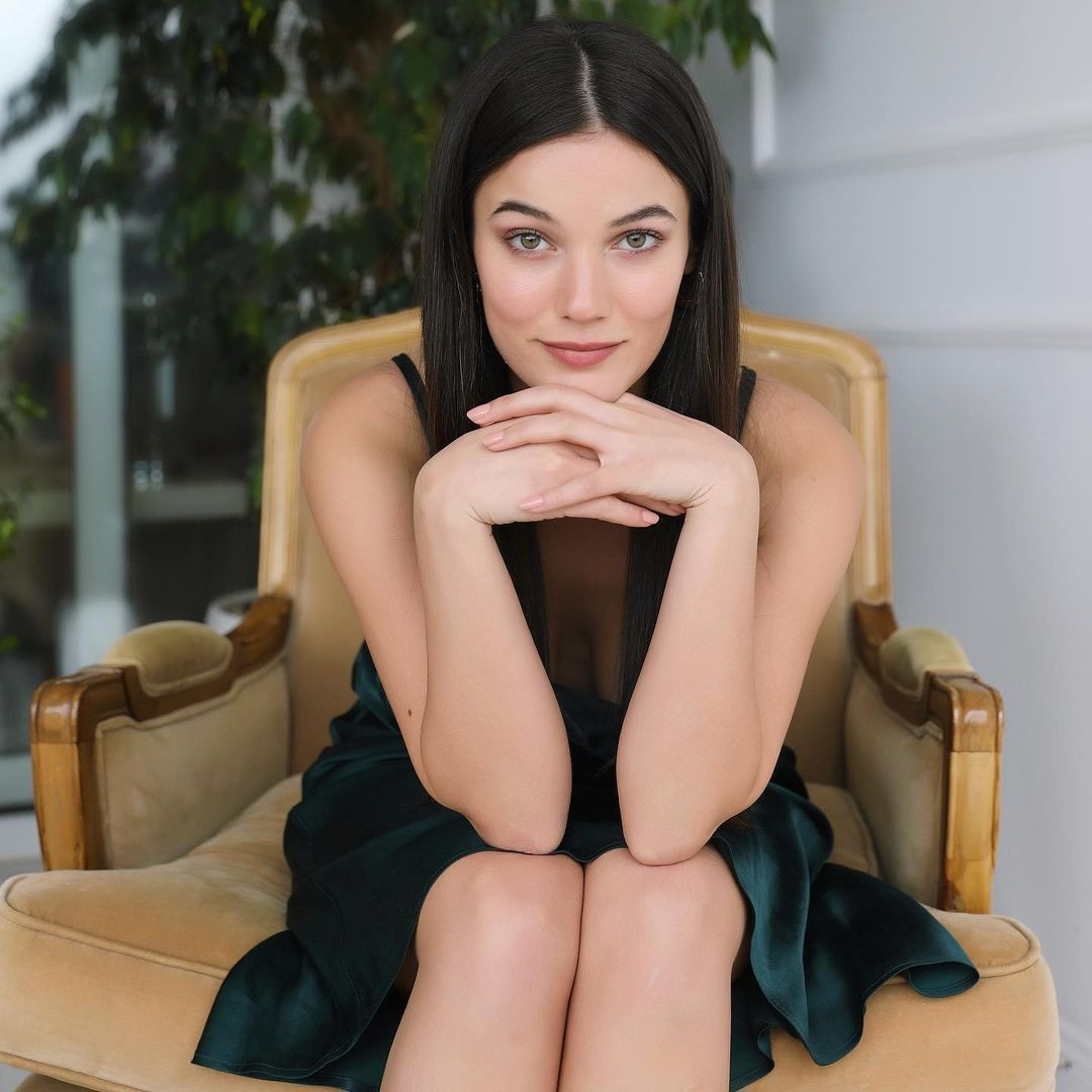 Pınar Deniz Cannes'da nefes kesti! Derin dekoltesi ve güzelliğiyle ilgi çekti - Resim: 30