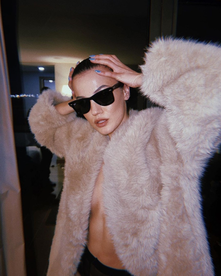 Pınar Deniz Cannes'da nefes kesti! Derin dekoltesi ve güzelliğiyle ilgi çekti - Resim: 6