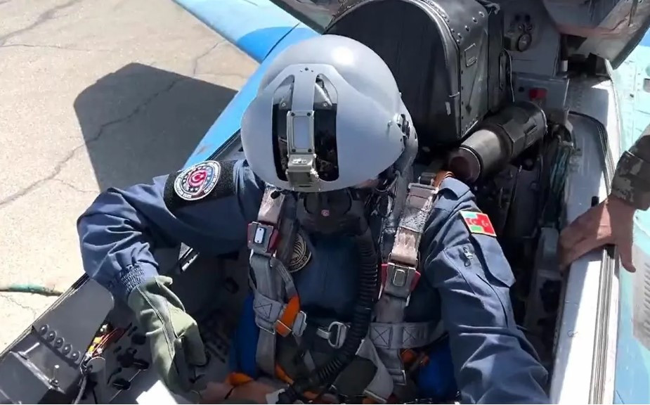 Selçuk Bayraktar Rus savaş uçağında - Resim: 4