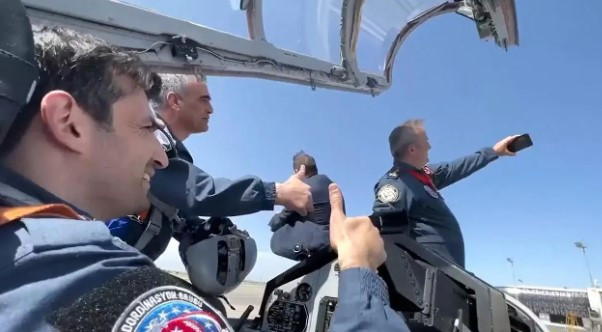 Selçuk Bayraktar Rus savaş uçağında - Resim: 3