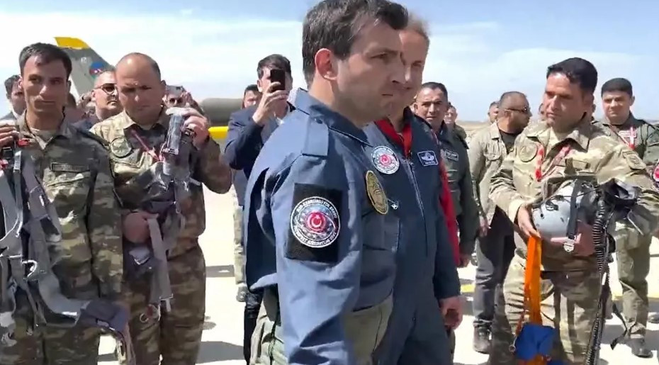 Selçuk Bayraktar Rus savaş uçağında - Resim: 2