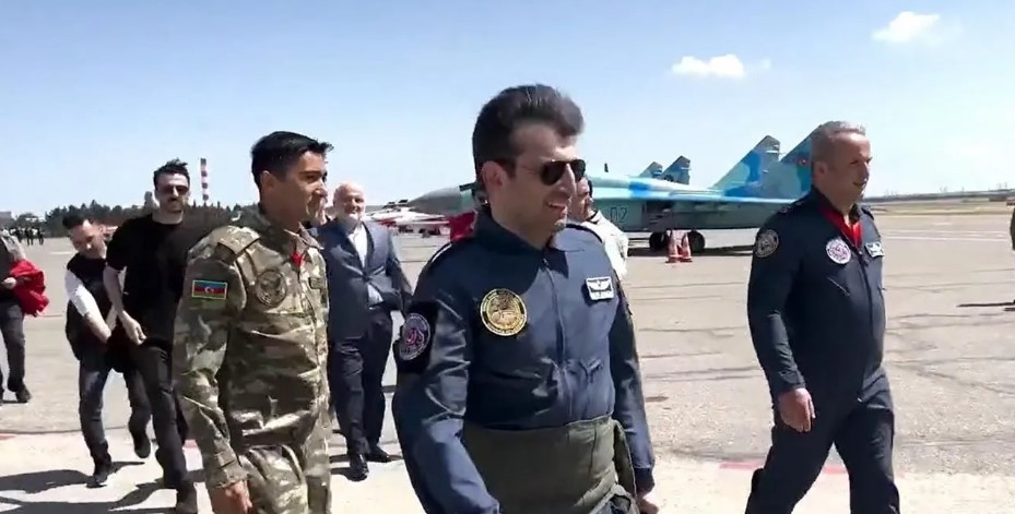 Selçuk Bayraktar Rus savaş uçağında - Resim: 1