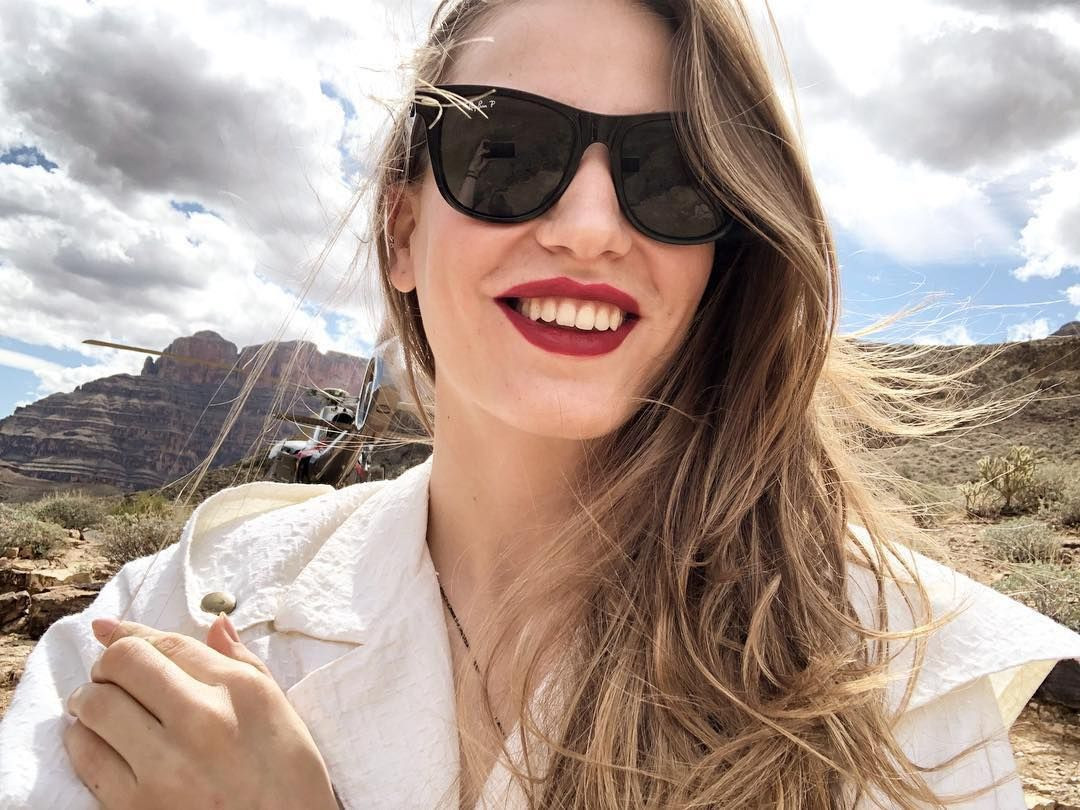 Serenay Sarıkaya'dan mini şortlu cesur paylaşım! ''İçine bir şey giymemiş sandım'' - Resim: 10