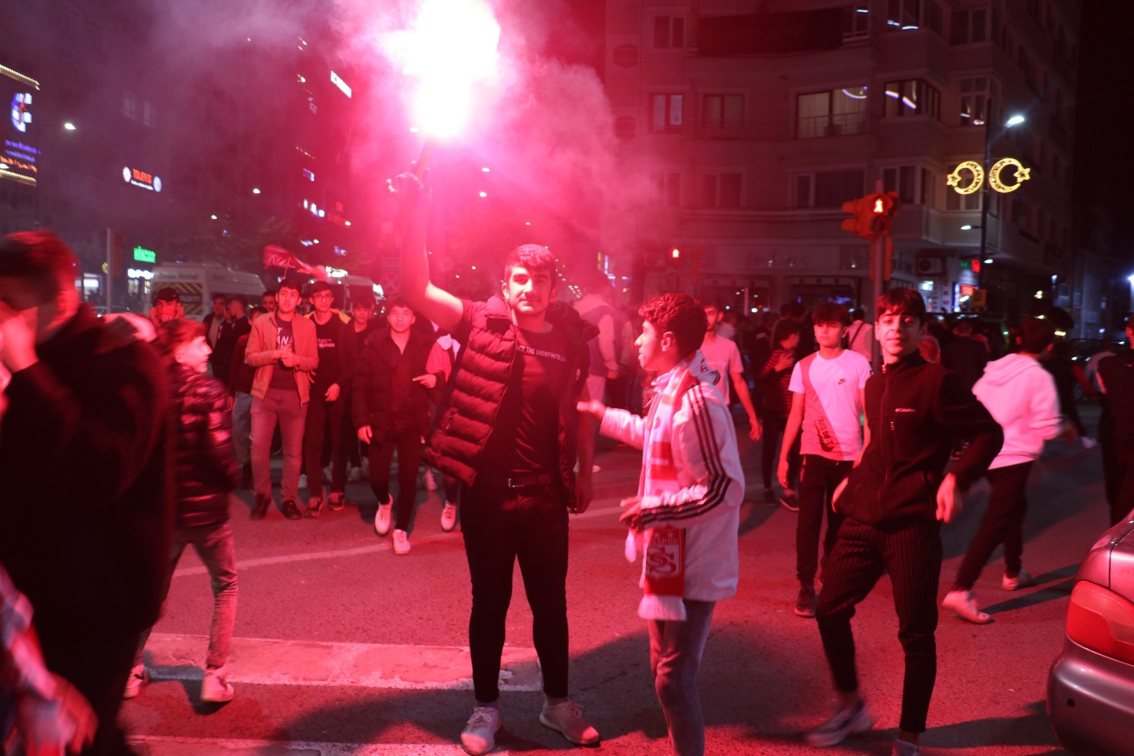 Sivas’ta kupa sevinci sürüyor. Kutlamaya kangal köpeği damga vurdu - Resim: 6
