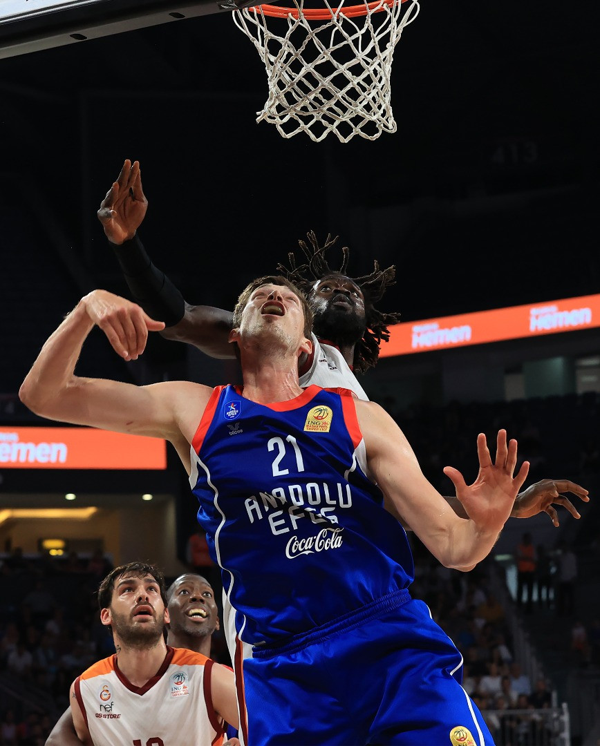 Anadolu Efes, Galatasaray Nef'i yendi, seriyi eşitledi - Resim: 13