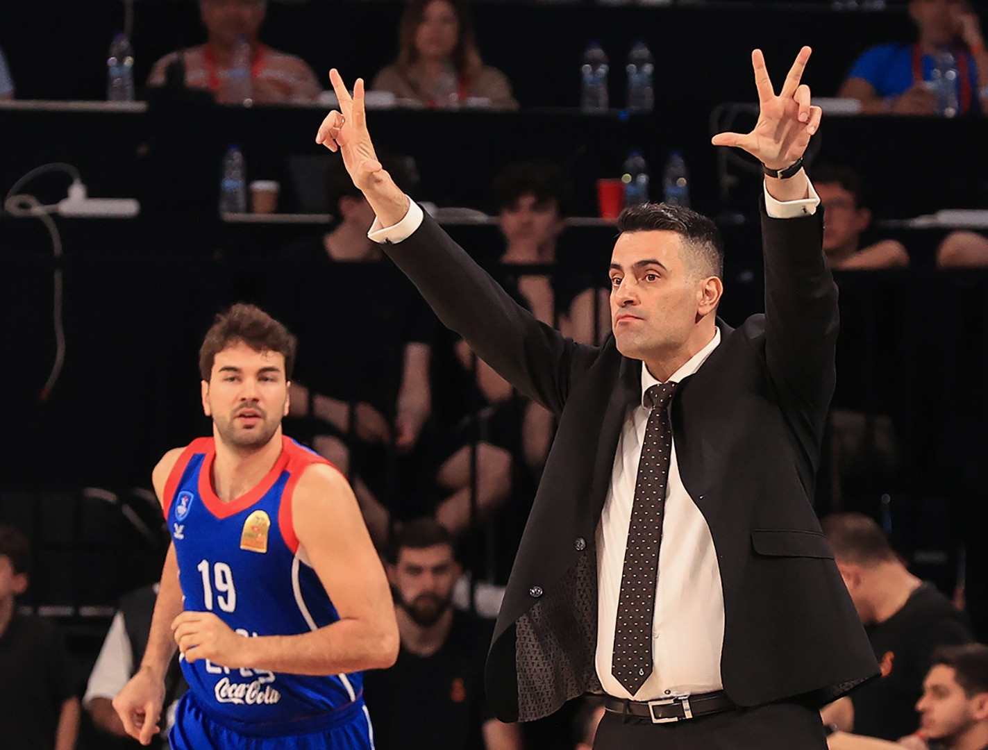 Anadolu Efes, Galatasaray Nef'i yendi, seriyi eşitledi - Resim: 14