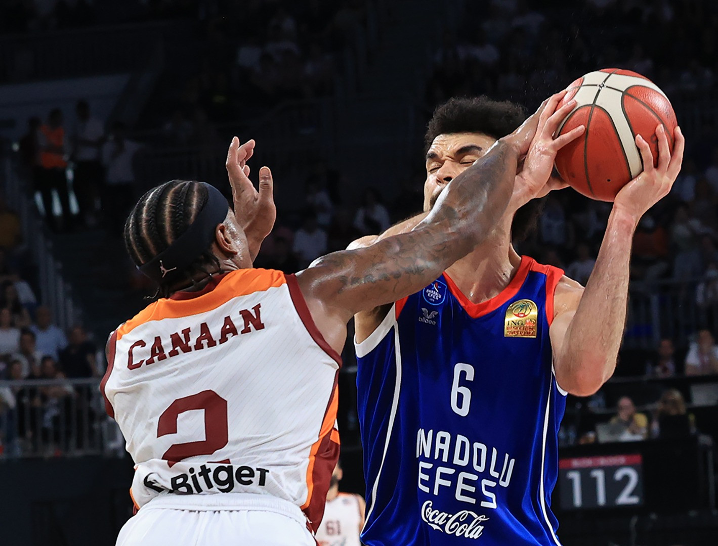 Anadolu Efes, Galatasaray Nef'i yendi, seriyi eşitledi - Resim: 12