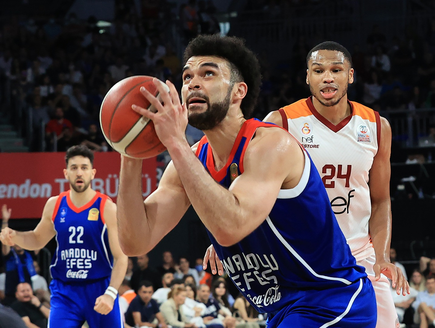Anadolu Efes, Galatasaray Nef'i yendi, seriyi eşitledi - Resim: 2
