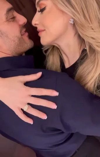 Taze gelin Hadise Rihanna'ya özendi! O detay gözlerden kaçmadı - Resim: 8