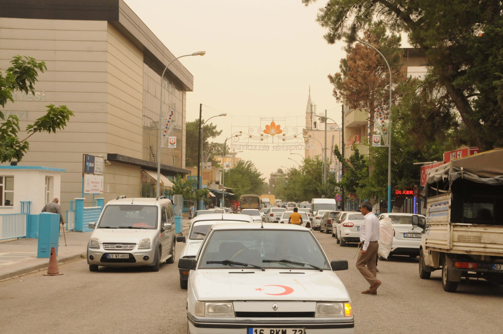Şanlıurfa’da göz gözü görmedi. Toz bulutu her yeri kapladı - Resim: 7