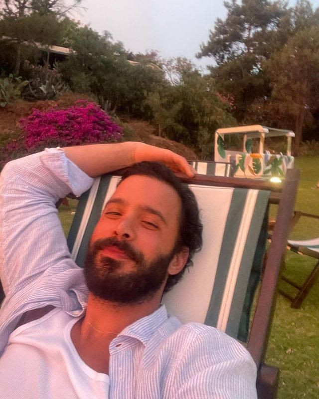 Gupse Özay'la bebek bekleyen Barış Arduç sosyal medyayı salladı: Babaların en yakışıklısı gelmiş - Resim: 16
