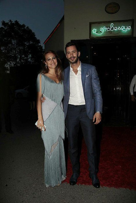 Gupse Özay'la bebek bekleyen Barış Arduç sosyal medyayı salladı: Babaların en yakışıklısı gelmiş - Resim: 12