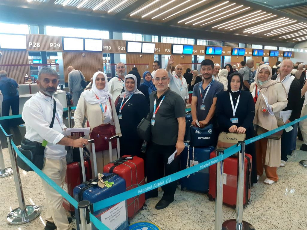 Pandemi sonrası ilk hac kafilesi dualarla uğurlandı - Resim: 3