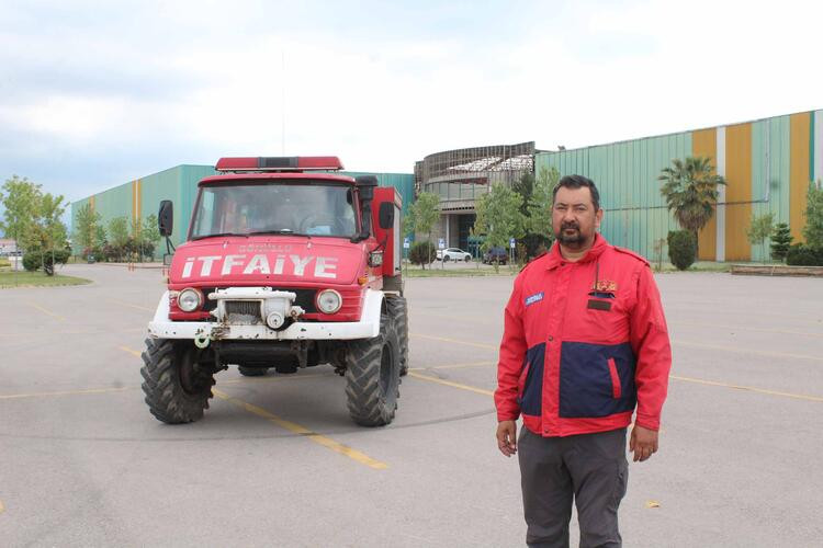 Gönüllü itfaiyeci! Türkiye’de o araca sahip tek kişi… - Resim: 4