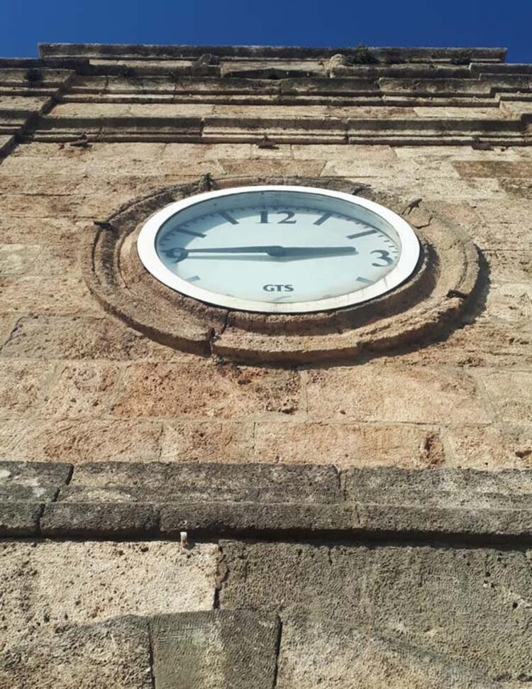 Saat Kulesi’nin 1 değil 4 saatinin çalındığı ortaya çıktı. Elmas hırsızları gibi yerine sahtesini takmışlar. Sülün Osman mezarında ters takla attı - Resim: 11