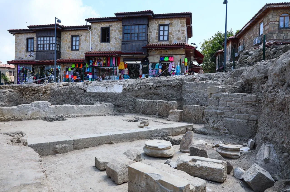 Müthiş keşif kaçak yapıların altından fışkırdı - Resim: 11