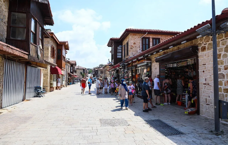 Müthiş keşif kaçak yapıların altından fışkırdı - Resim: 7