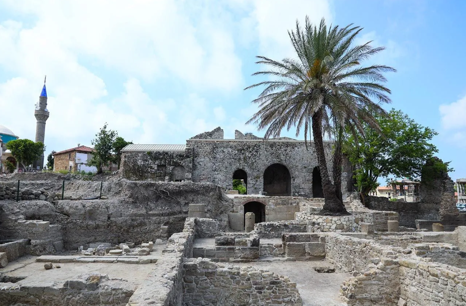 Müthiş keşif kaçak yapıların altından fışkırdı - Resim: 5