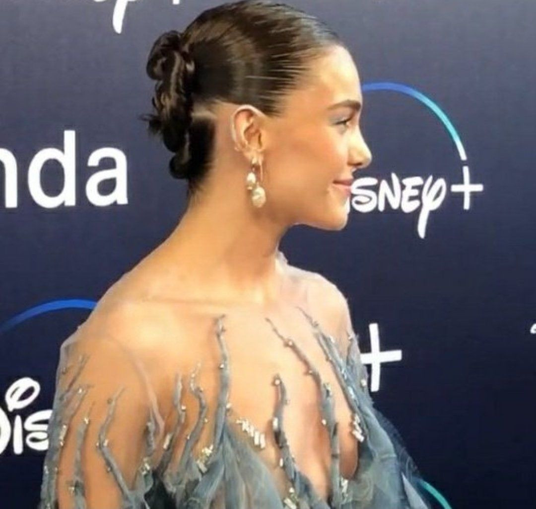 Disney Plus gecesinde Hande Erçel ve Demet Özdemir nefes kesti! Pınar Deniz alay konusu oldu - Resim: 7