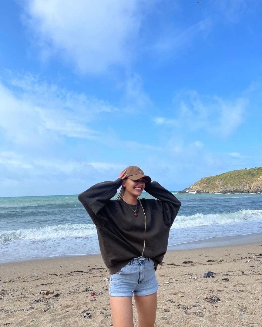 Melisa Döngel bikinisiyle havuzda kalça dansı yaptı! - Resim: 36