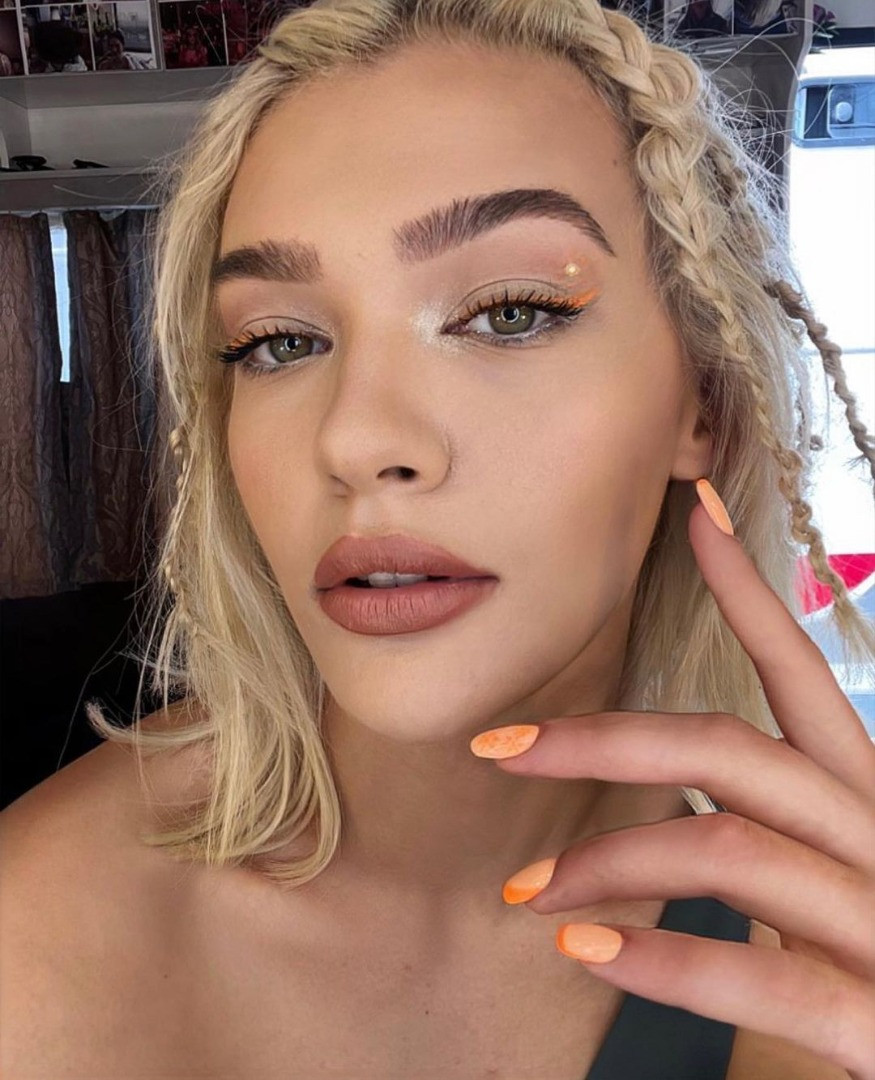 Melisa Döngel bikinisiyle havuzda kalça dansı yaptı! - Resim: 30