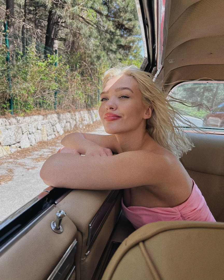 Melisa Döngel bikinisiyle havuzda kalça dansı yaptı! - Resim: 18