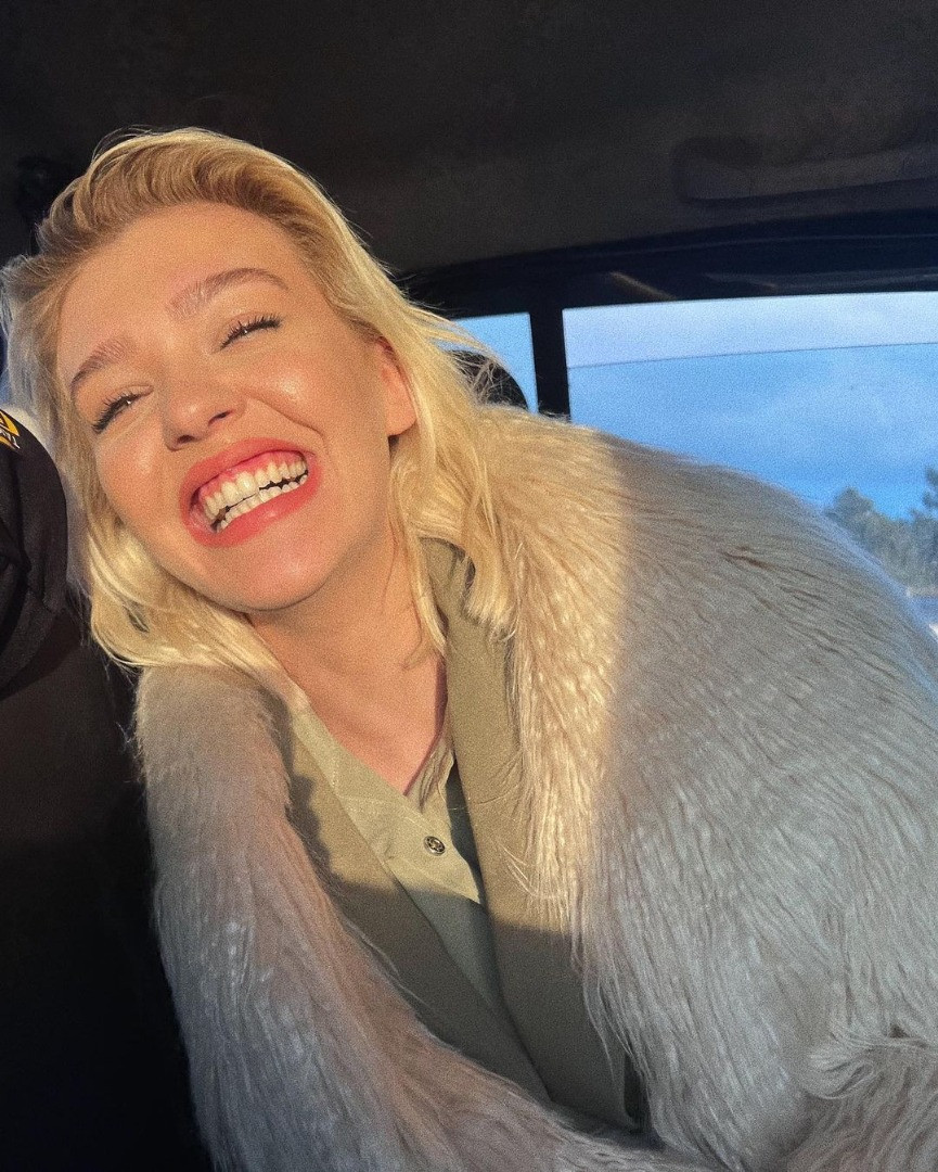 Melisa Döngel bikinisiyle havuzda kalça dansı yaptı! - Resim: 12