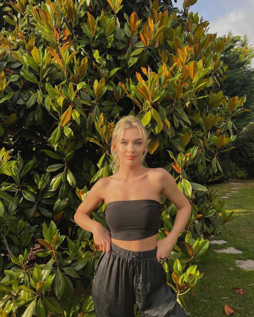 Melisa Döngel bikinisiyle havuzda kalça dansı yaptı! - Resim: 8