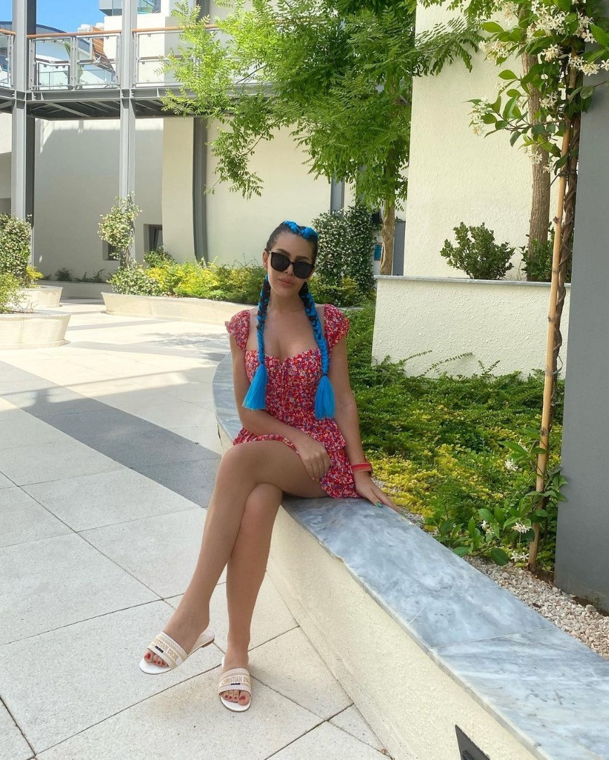 Selin Ciğerci mankenlere taş çıkardı! 13 kilo vermişti - Resim: 17