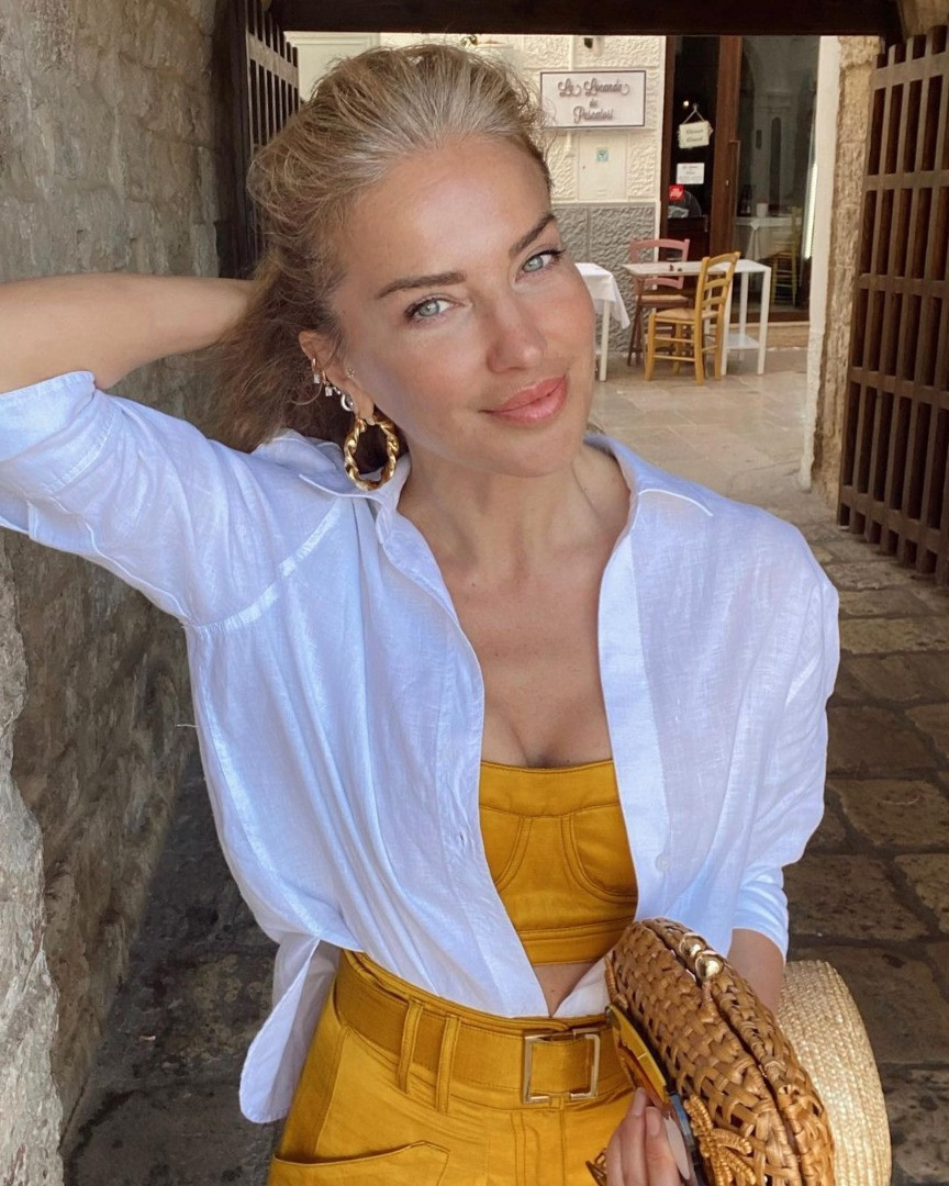 Burcu Esmersoy yeni fotoğraflarını yayınladı. 40 yaşındaki güzelin yatak odasındaki videosu ise nefesleri kesti - Resim: 3