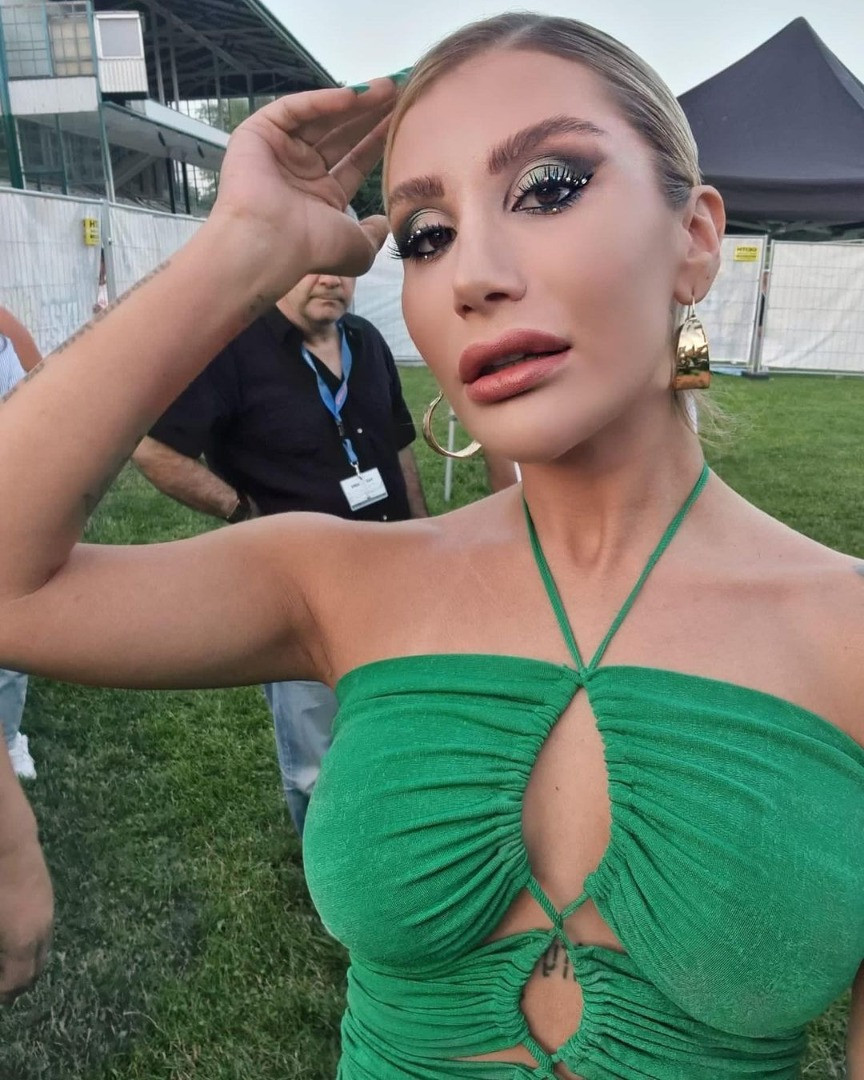 İrem Derici 'Ayağını öpsem...' diyen takipçisine verdiği cevapla olay oldu - Resim: 35