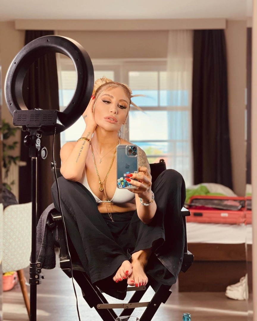 İrem Derici 'Ayağını öpsem...' diyen takipçisine verdiği cevapla olay oldu - Resim: 7