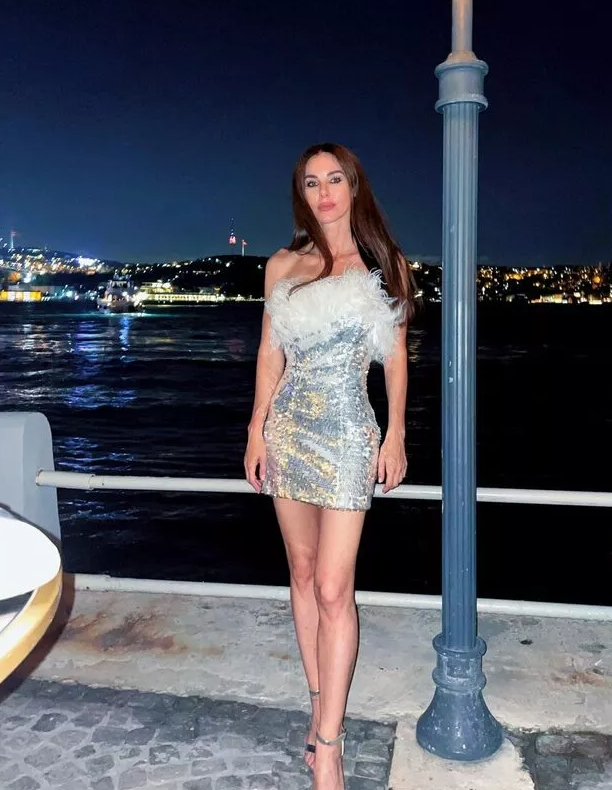 Defne Samyeli yaz günü çizme giyince olay oldu: Ünlü bir televizyoncu kafaya taktı - Resim: 6