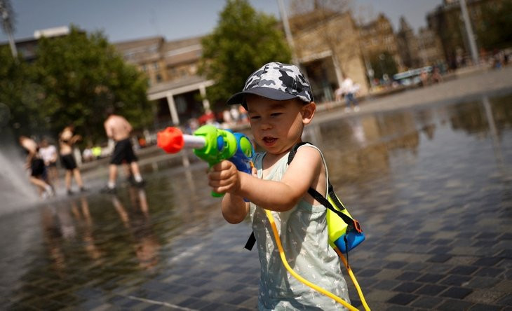 Avrupa’yı kavuran sıcaklar Türkiye’ye gelecek mi? Meteoroloji’den açıklama geldi... - Resim: 8