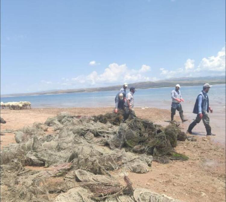 Hirfanlı'da 'hayalet ağ' katliamı! Deniz altında ölüm saçıyorlar…. - Resim: 9