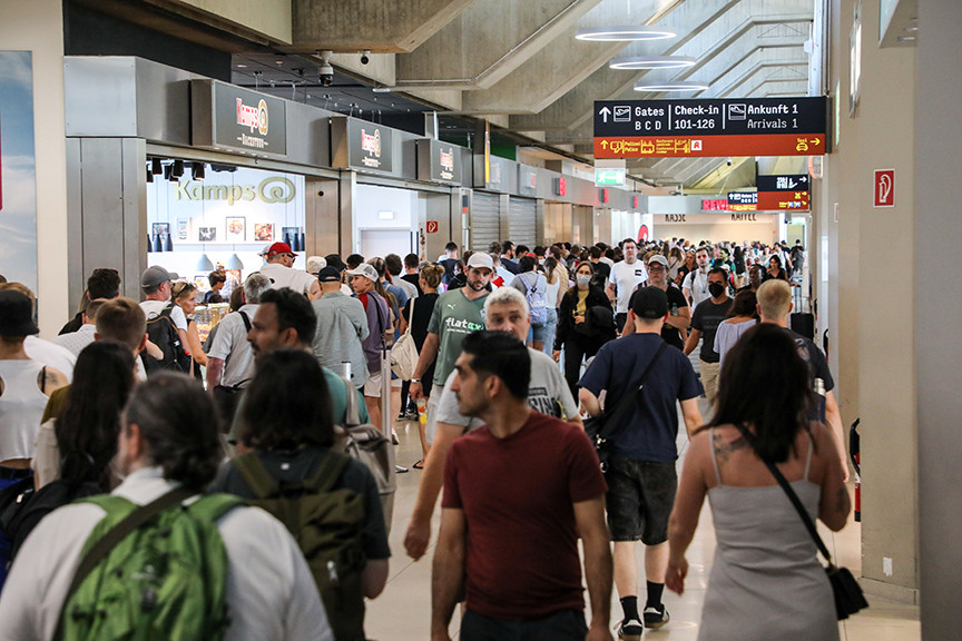 Dev hava yolu şirketi Lufthansa'da kriz | Binlerce uçuş iptal edildi - Resim: 2