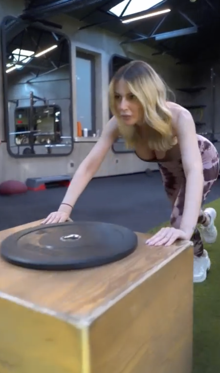 Hande Sarıoğlu squad yaptı erkekler nefes almadan seyretti - Resim: 14