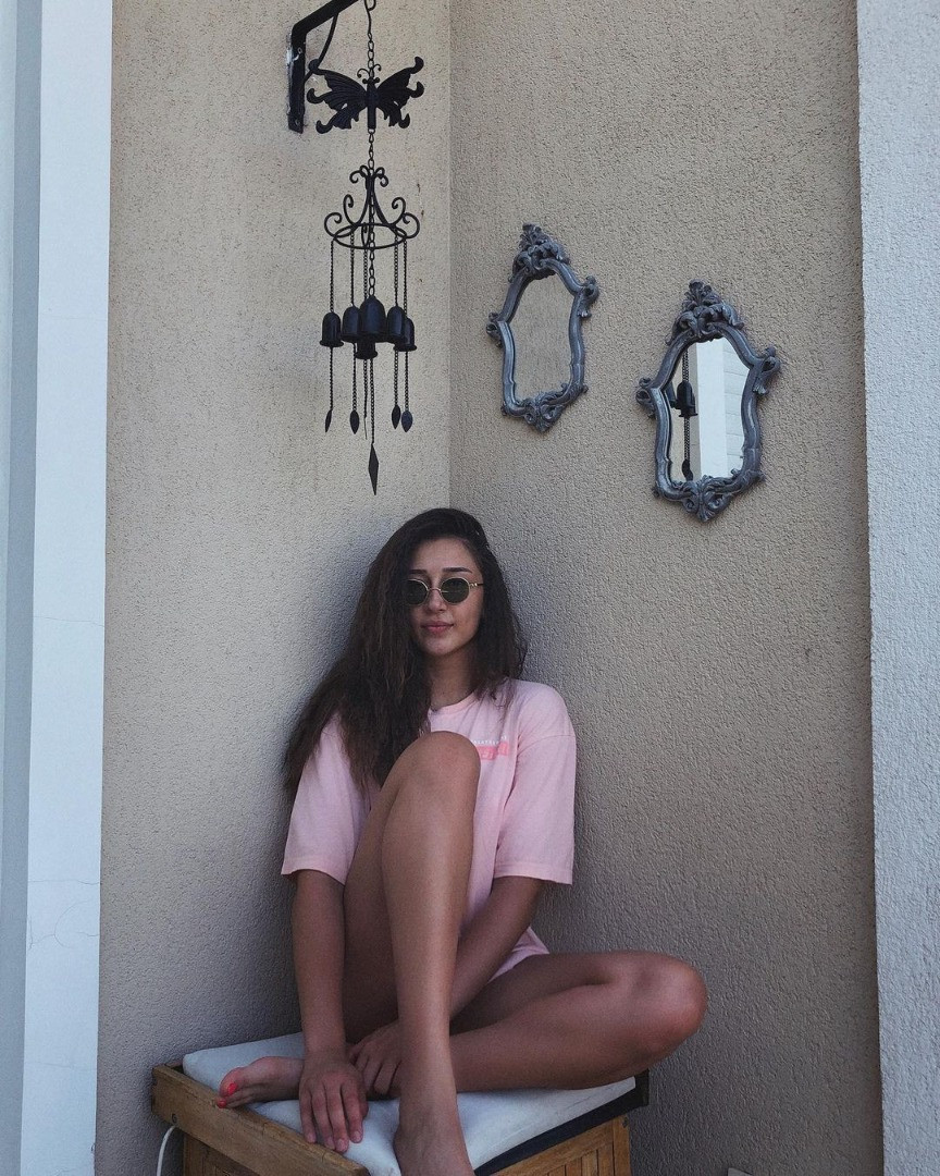 Milli voleybolcu Hande Baladin bikini ile havuza girince olay oldu - Resim: 29